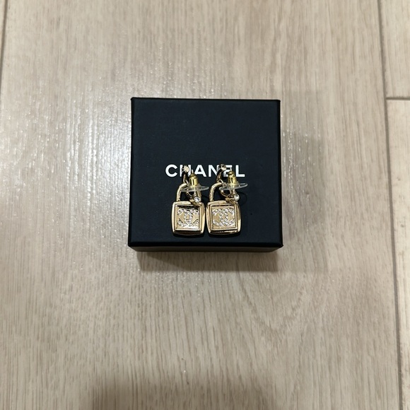Chanel Pendant Earrings - Picture 3 of 6